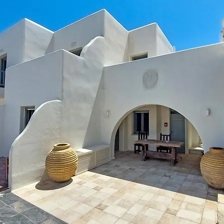 Naxos Town 2 Beachfront With Patio Апартаменты